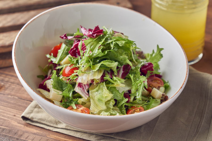 Cheese & Walnut Salad
