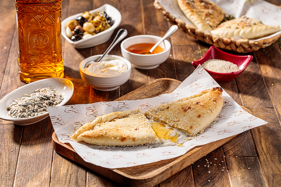 Qishta with Honey Pastry